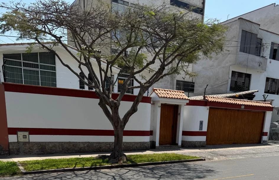 VENTA DE CASA MONTERRICO