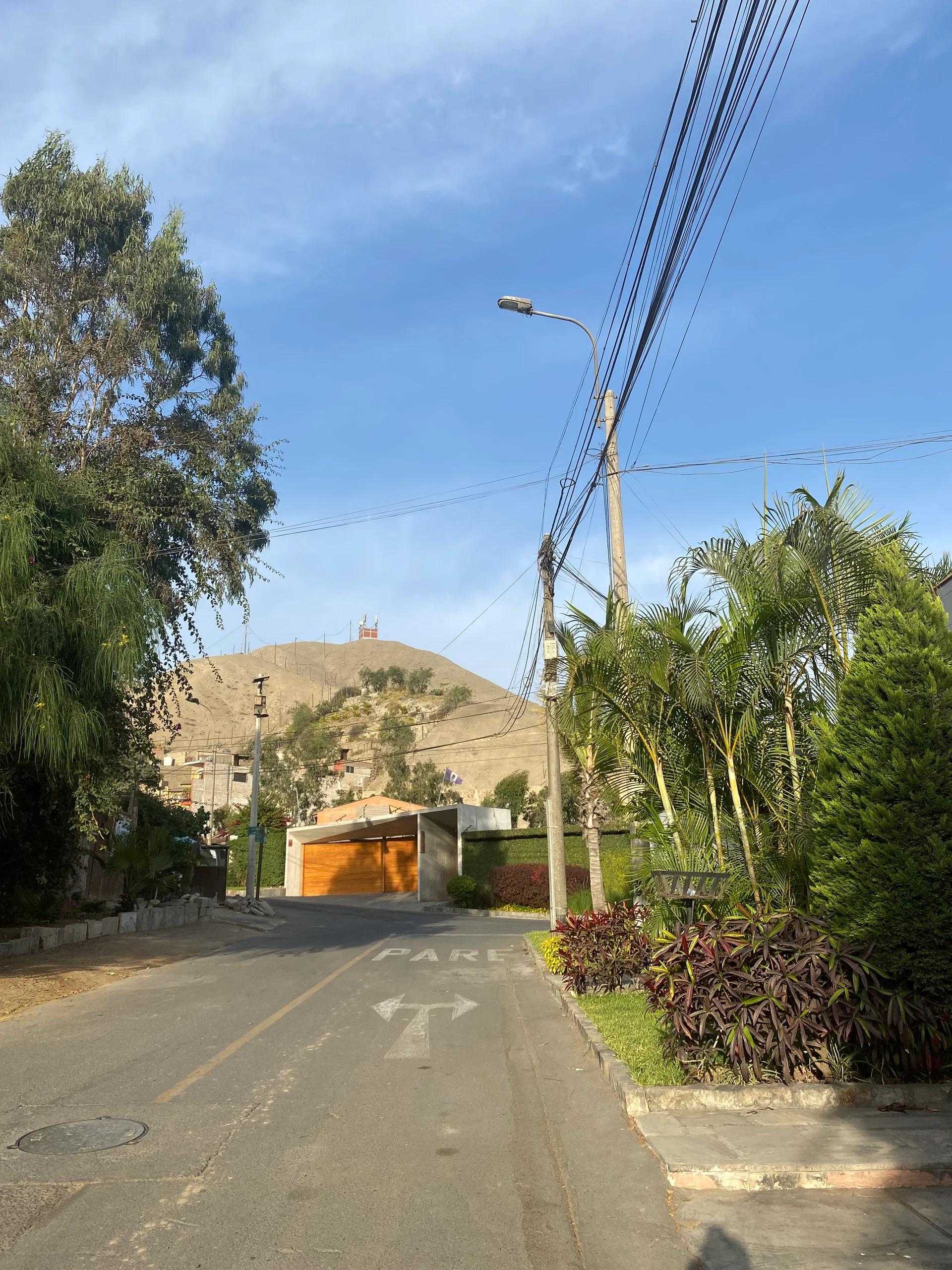 CASA BONITA CON EXCELENTE UBICACION EN CONDOMINIO - SOL DE LA MOLINA