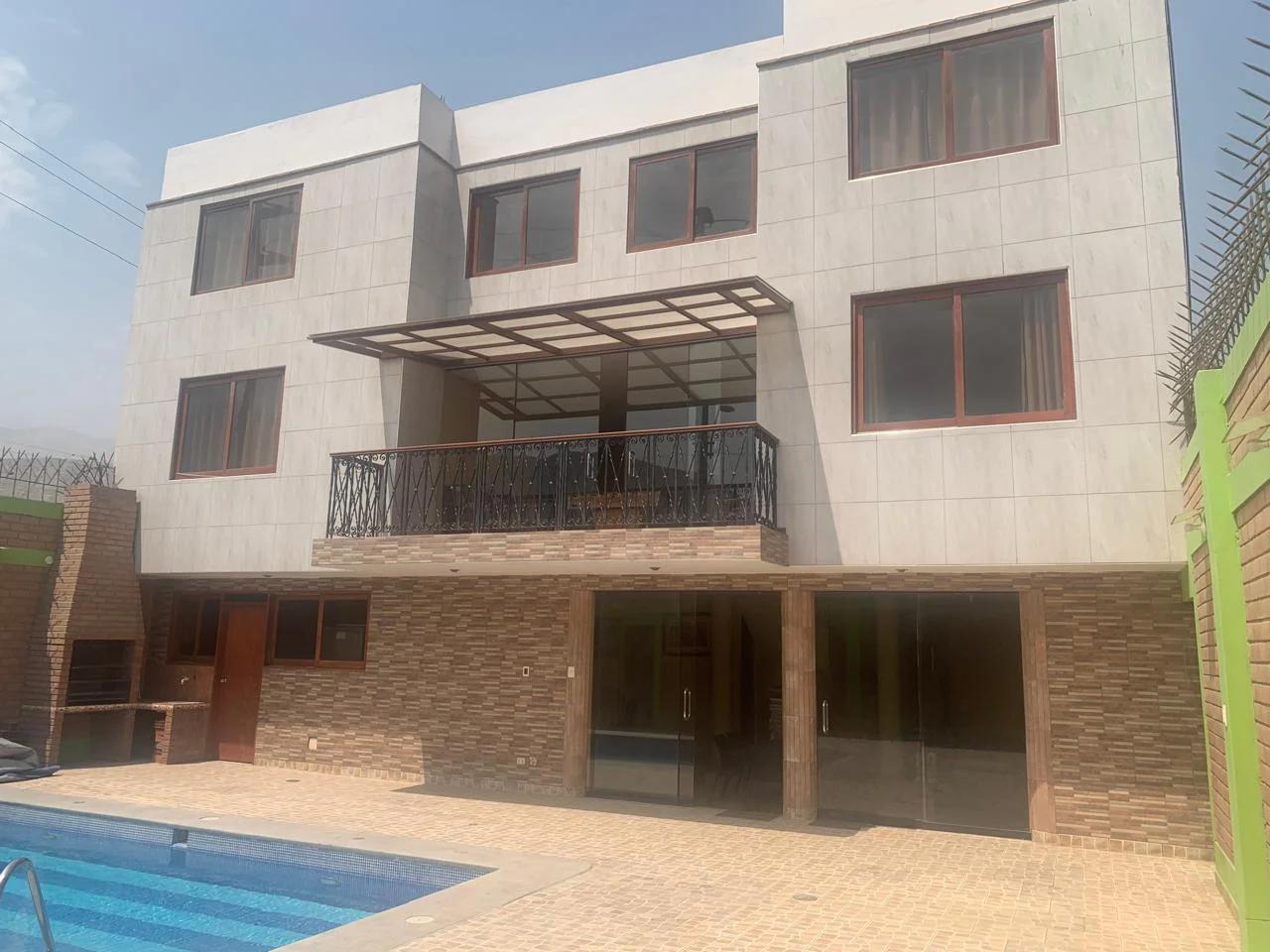 VENTA DE CASA EN HUAMPANI CHOSICA CON PISCINA PARA HOSPEDAJE
