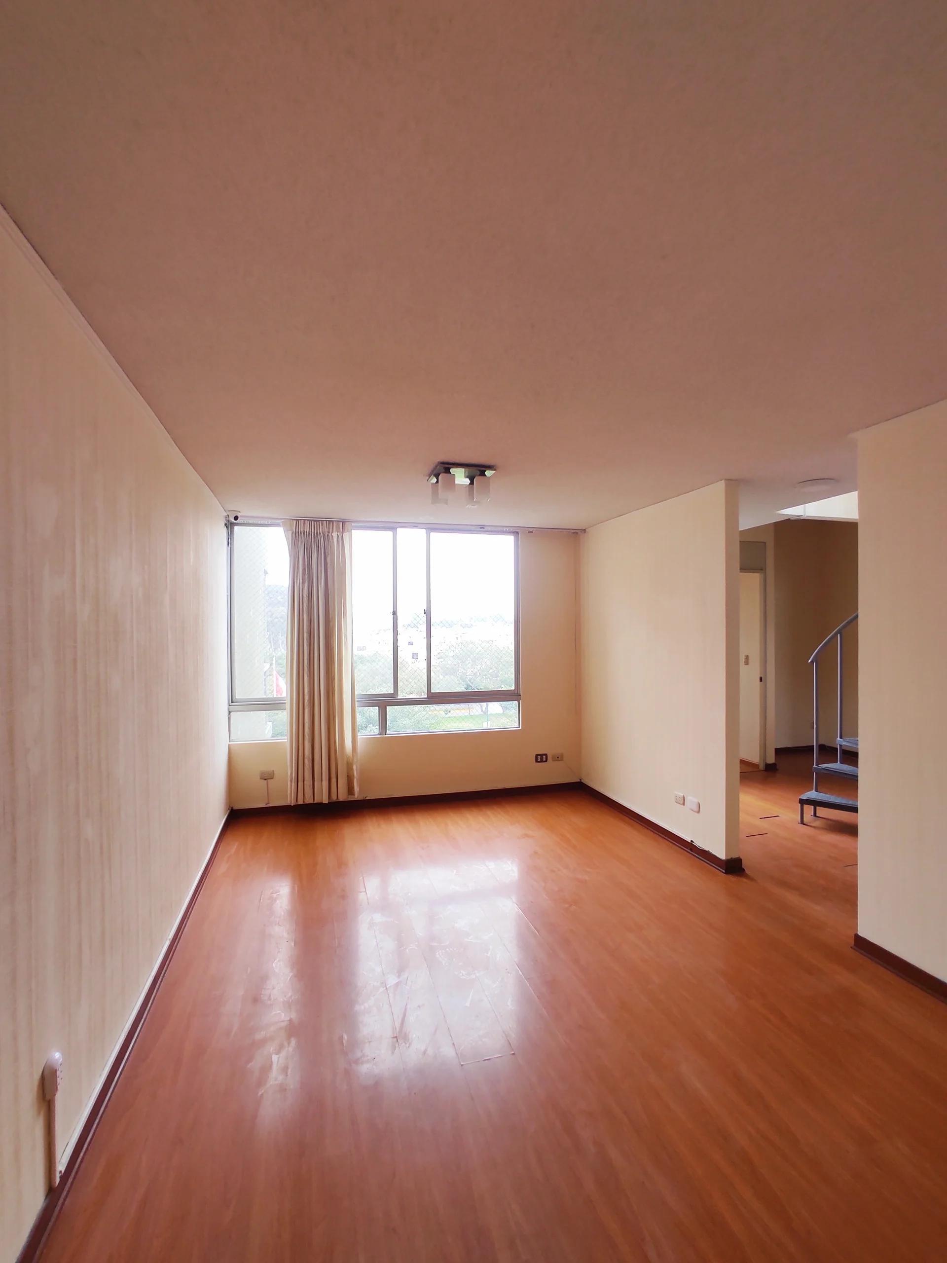 Departamento Dúplex en Alquiler - Surco (Alt. Colegio Hiram Bingham Av. Los Vicus)